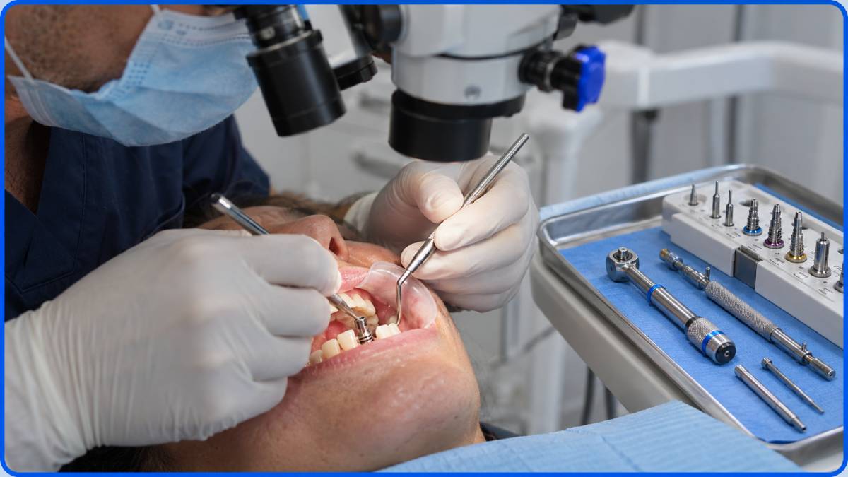 Mảnh vít gãy cần được tiếp cận bằng dụng cụ phù hợp nhằm hạn chế tổn thương ren và kết nối Implant.